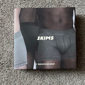 SKIMS Men's Boxer Briefs in Gray Sz M New In Box